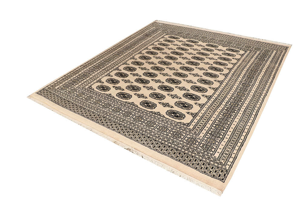 Bisque Bokhara | 6.7 x 7.9 | RRR-49712